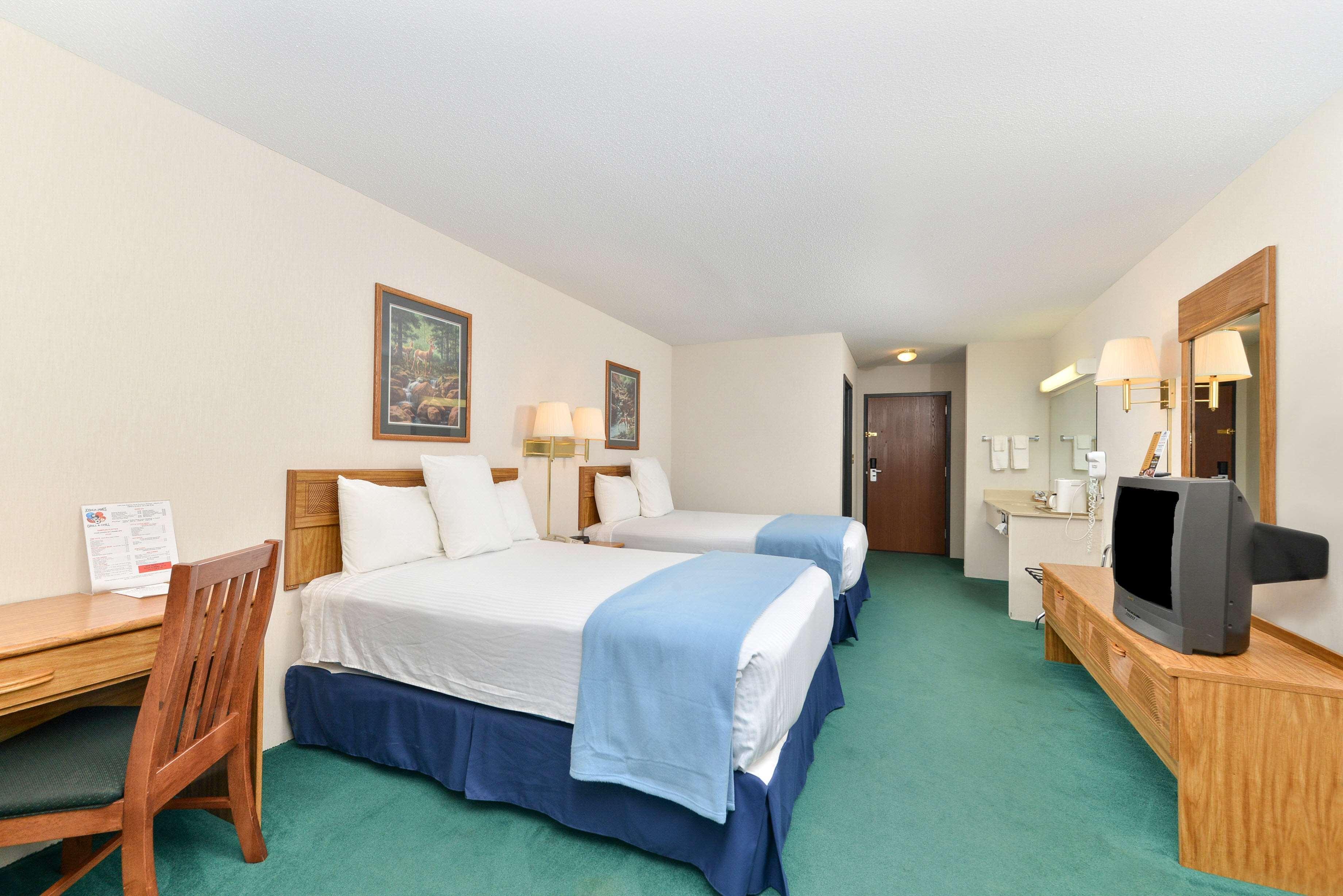 Americas Best Value Inn & Suites - Tahquamenon Country Newberry Eksteriør bilde