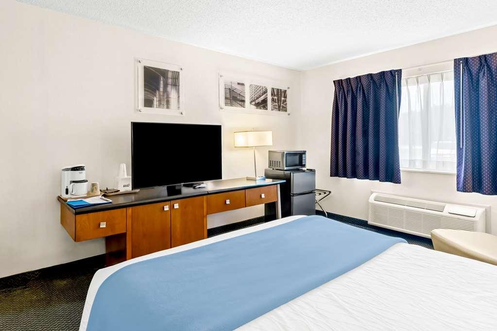 Americas Best Value Inn & Suites - Tahquamenon Country Newberry Rom bilde
