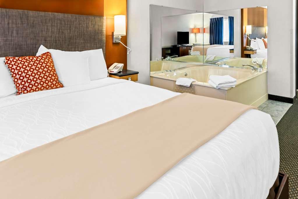 Americas Best Value Inn & Suites - Tahquamenon Country Newberry Rom bilde